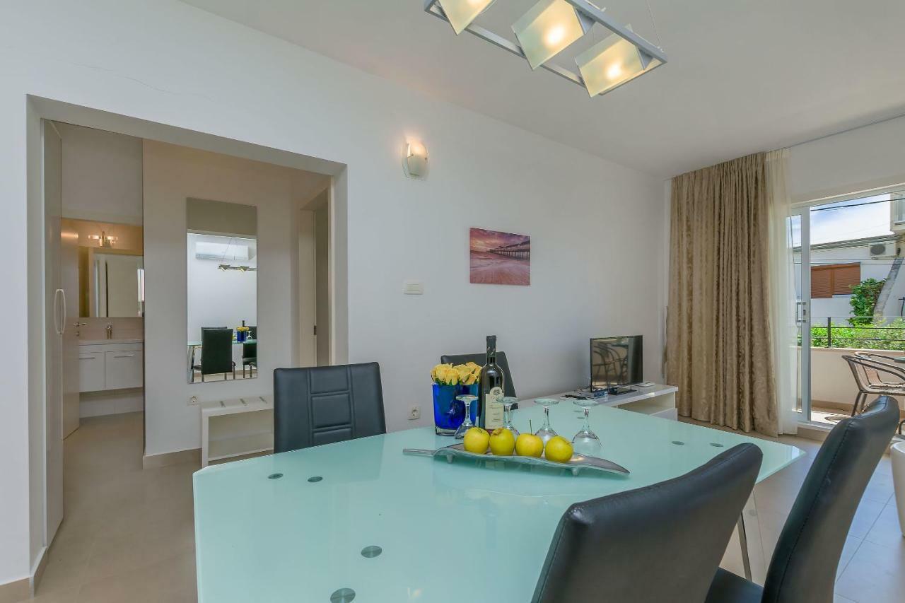Apartments Villa Aquamarine Duće Екстериор снимка