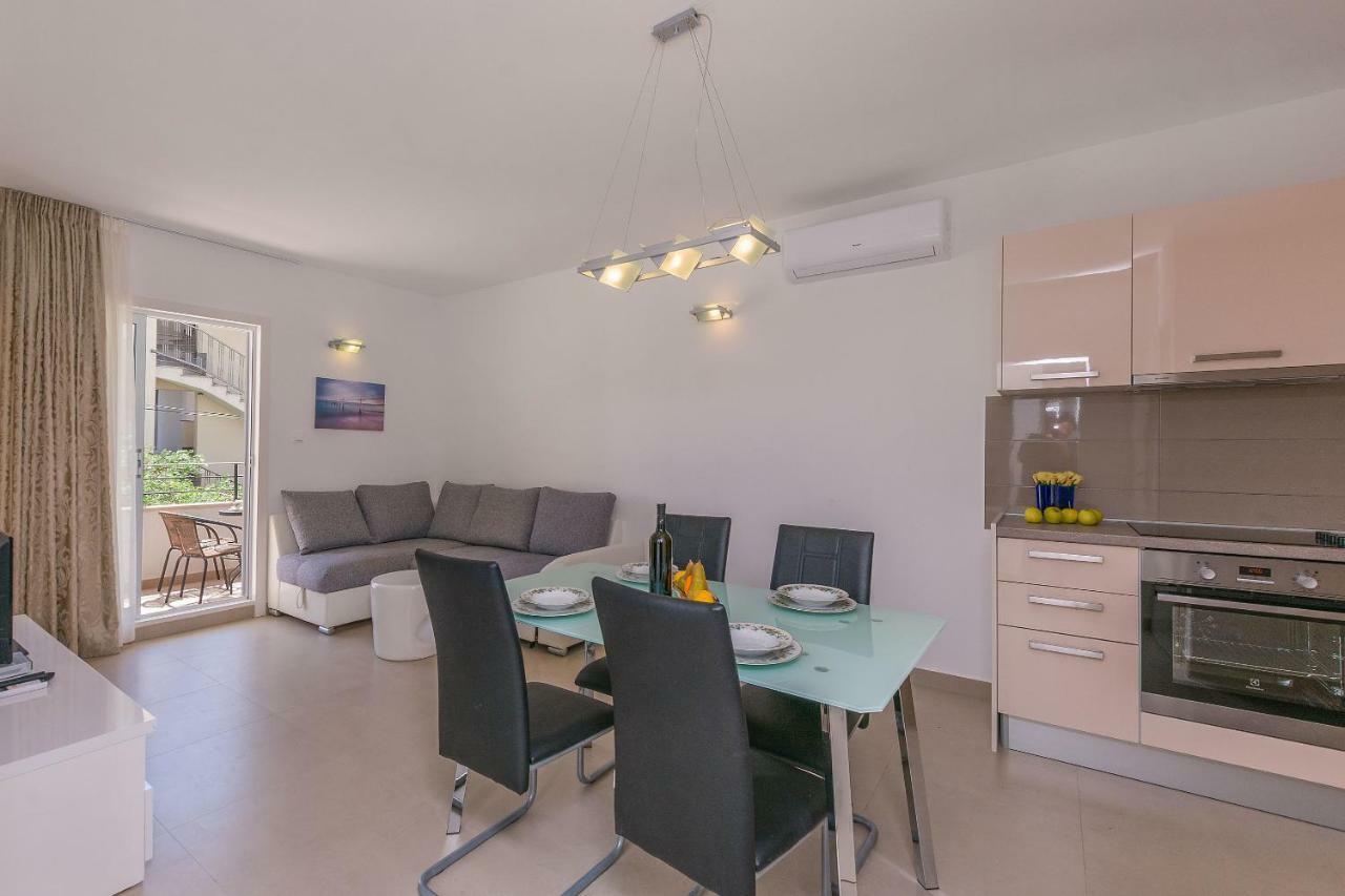 Apartments Villa Aquamarine Duće Екстериор снимка
