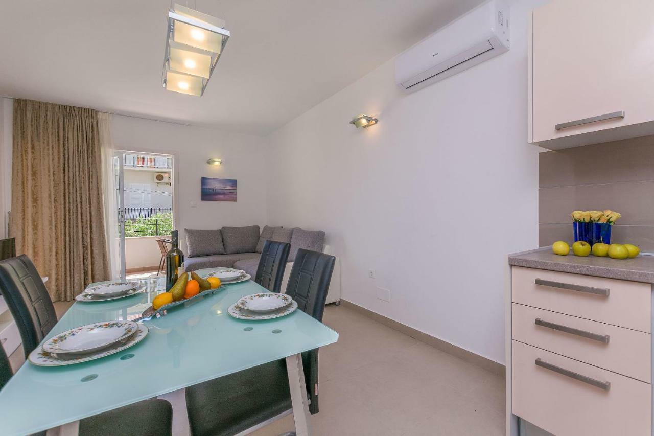 Apartments Villa Aquamarine Duće Екстериор снимка