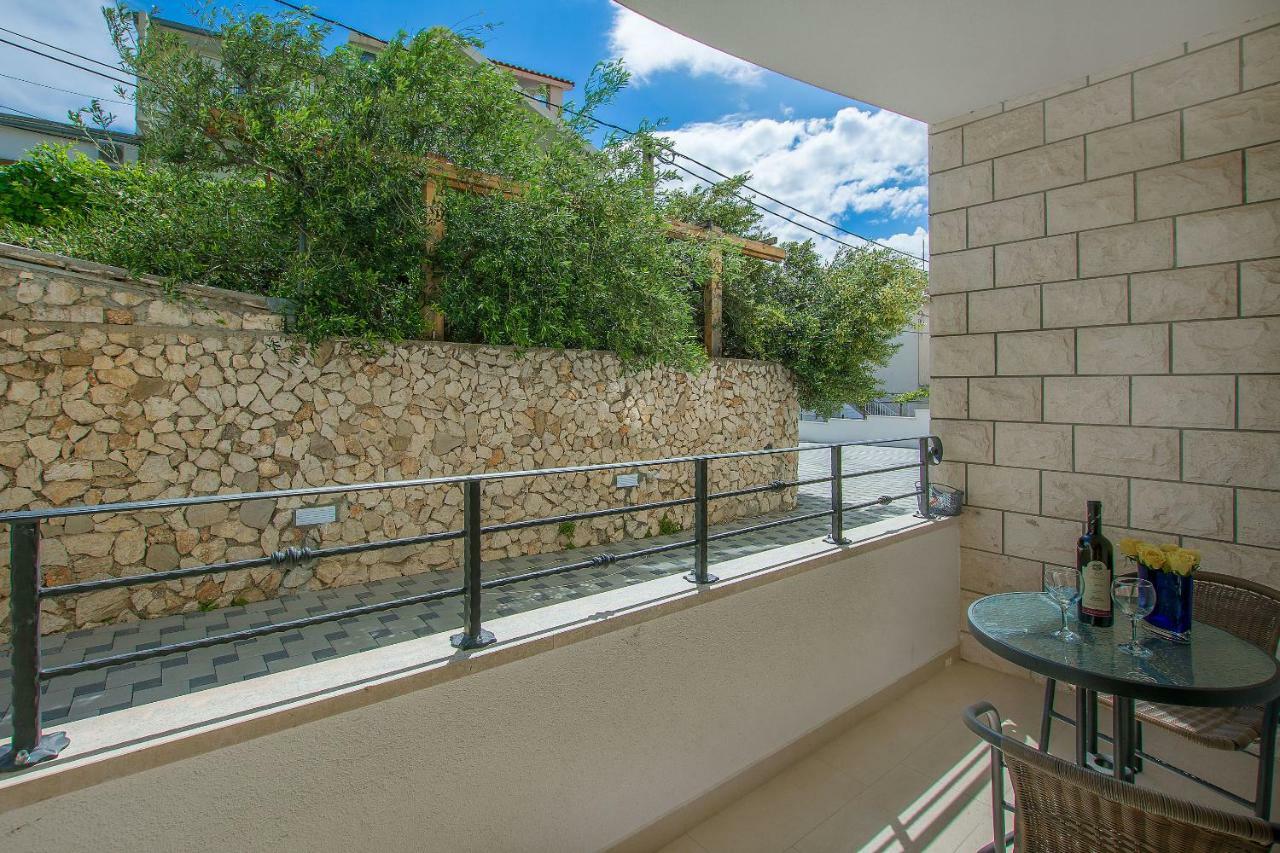 Apartments Villa Aquamarine Duće Екстериор снимка