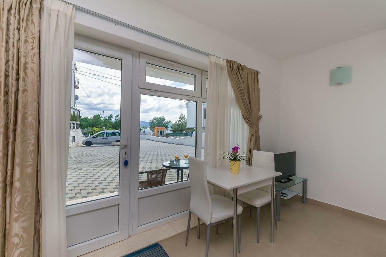 Apartments Villa Aquamarine Duće Екстериор снимка