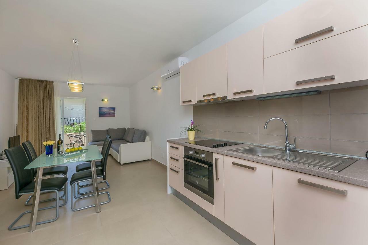 Apartments Villa Aquamarine Duće Екстериор снимка