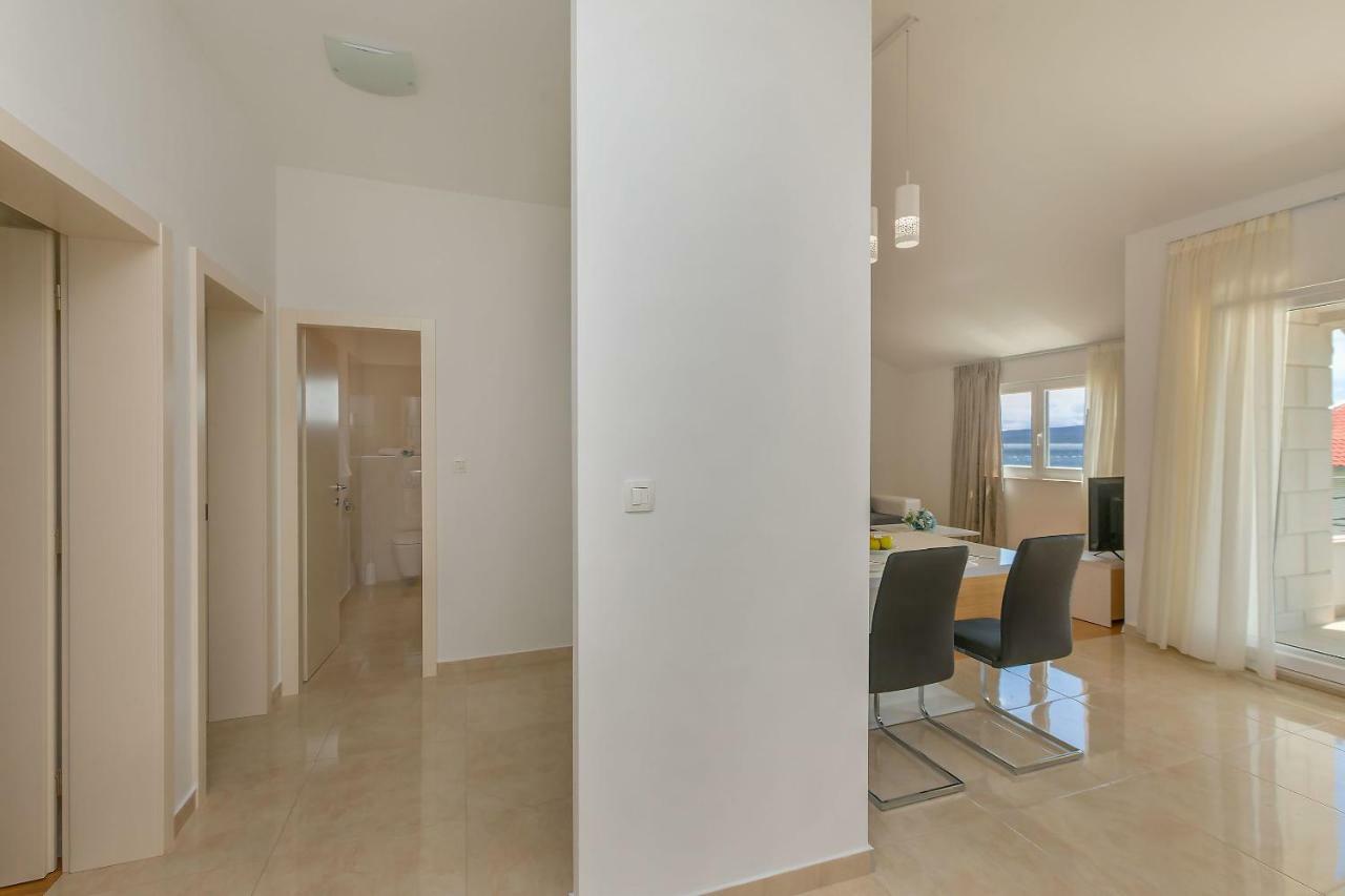 Apartments Villa Aquamarine Duće Екстериор снимка